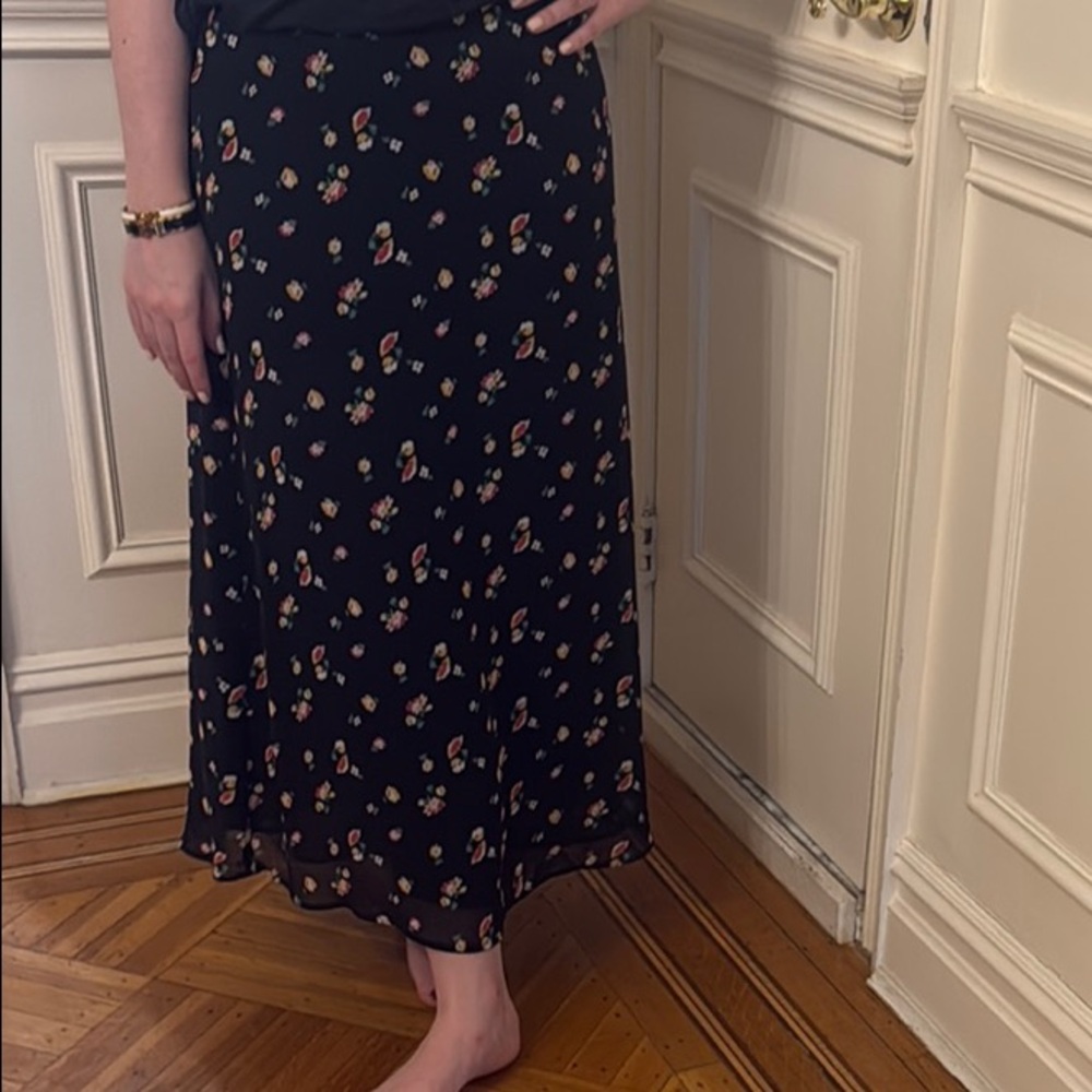 Black floral A-Line Midi Skirt for Casual Wear